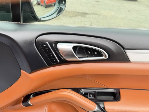 Used 2016 Porsche Cayenne GTS AWD/4WD image 59