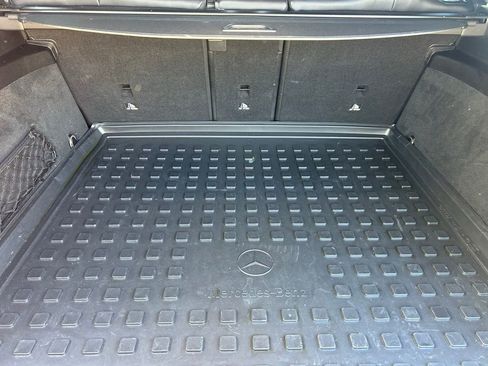 Used 2020 Mercedes-Benz GLE 350 w/ Premium Package image 58