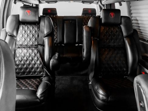 Used 2023 GMC Savana 2500 image 34