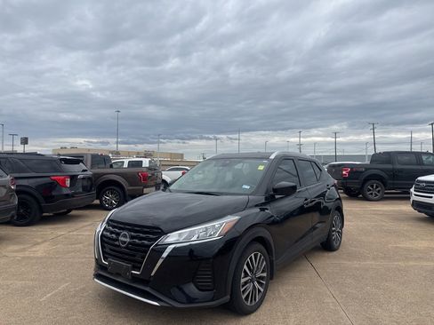 Used 2023 Nissan Kicks SV FWD image 7