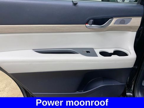 Used 2022 Hyundai Palisade Limited w/ Winter Package AWD/4WD image 16