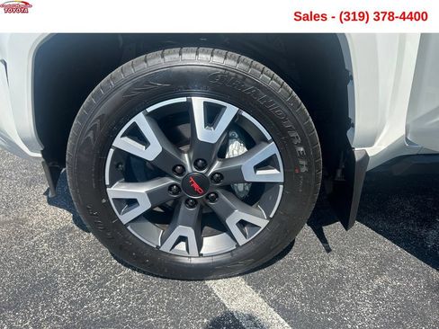 Used 2025 Toyota 4Runner TRD Sport AWD/4WD image 24