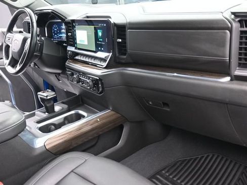 Used 2023 Chevrolet Silverado 1500 LT AWD/4WD image 27