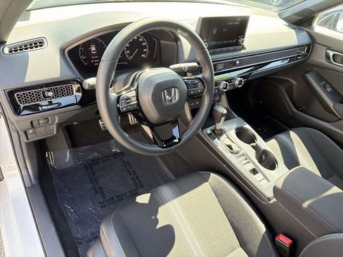 Used 2025 Honda Civic Sport image 9