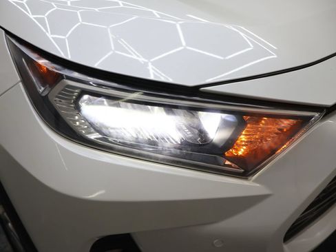 Used 2020 Toyota RAV4 Limited AWD/4WD image 27