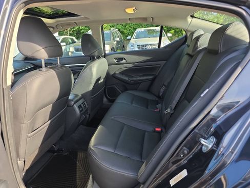 Used 2019 Nissan Altima 2.5 SL FWD image 12