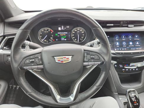 Used 2020 Cadillac XT6 Sport image 16