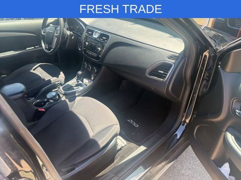 Used 2013 Chrysler 200 Touring FWD image 12