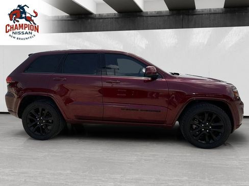 Used 2022 Jeep Grand Cherokee Laredo X RWD image 6