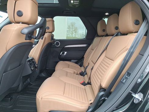 New 2026 Land Rover Discovery Limited Edition AWD/4WD image 6