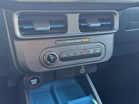 Certified 2025 Ford Maverick XLT image 30