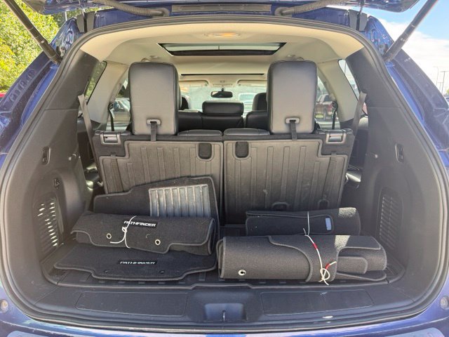 Used 2018 Nissan Pathfinder SL w/ SL Premium Package AWD/4WD image 39