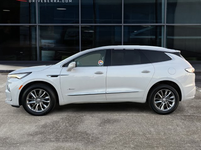 Used 2024 Buick Enclave Avenir w/ Avenir Technology Package AWD/4WD image 2
