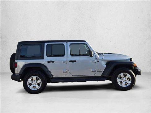 Used 2018 Jeep Wrangler Unlimited Sport S AWD/4WD image 4
