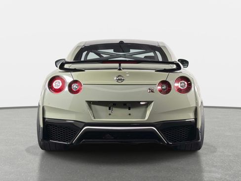 Used 2021 Nissan GT-R Premium AWD/4WD image 10