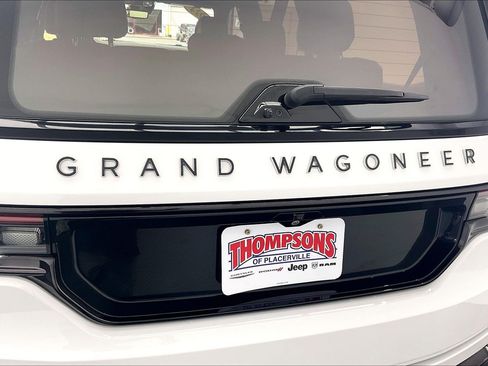 Used 2024 Jeep Grand Wagoneer Series III w/ Quick Order Packagew 28T AWD/4WD image 30