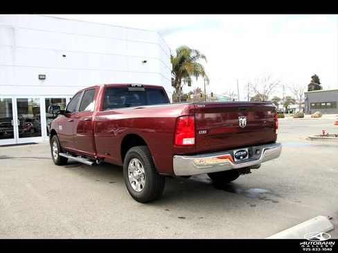 Used 2017 RAM 2500 SLT w/ Luxury Group image 7