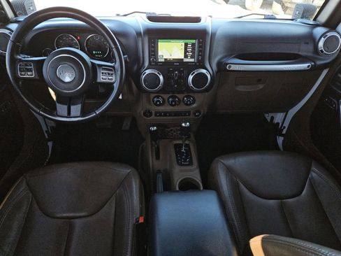 Used 2015 Jeep Wrangler Unlimited Sahara w/ Max Tow Package image 11