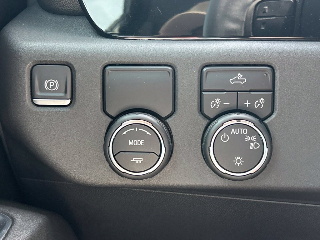 Used 2023 Chevrolet Silverado 1500 LT RWD image 29