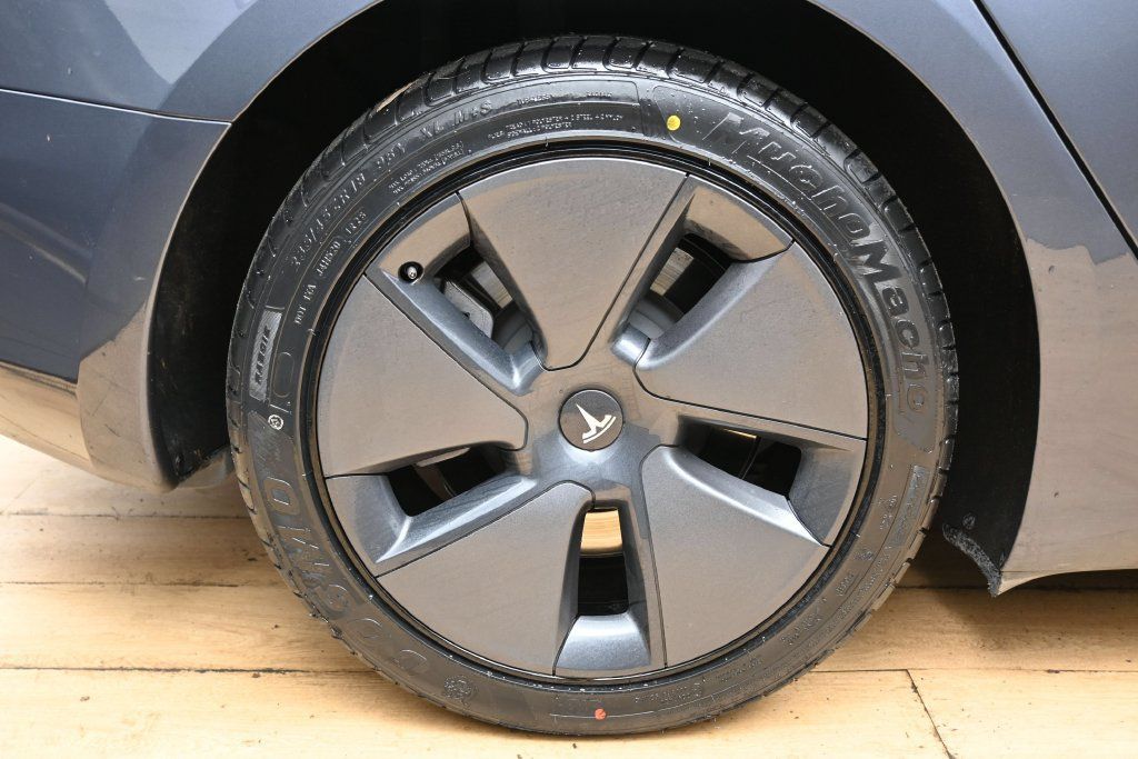 Used 2023 Tesla Model 3 Standard Range RWD image 12