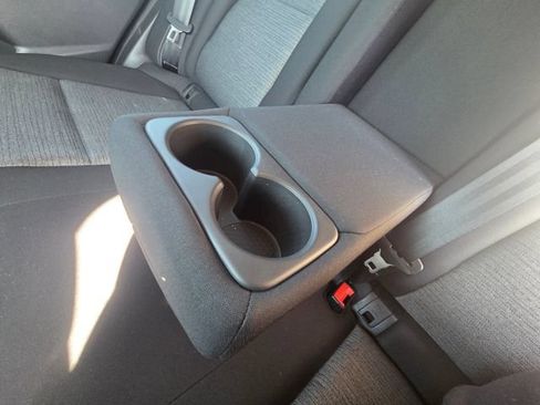 Used 2021 Nissan Rogue SV FWD image 17