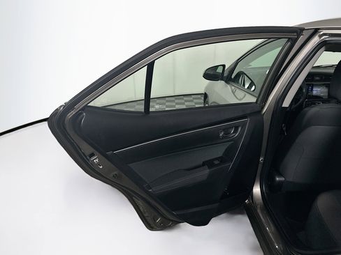 Used 2017 Toyota Corolla LE image 24