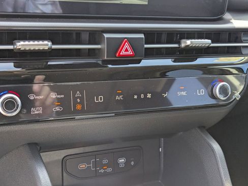 New 2026 Kia Sportage EX FWD image 27