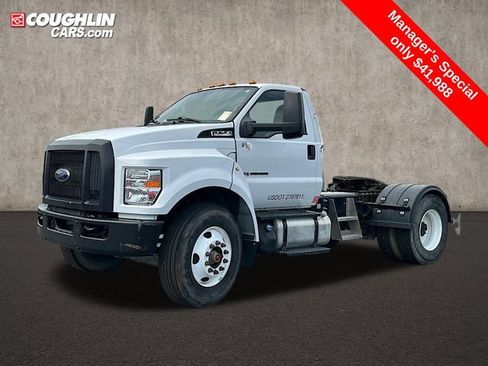 Used 2019 Ford F750 2WD Regular Cab Super Duty image 4