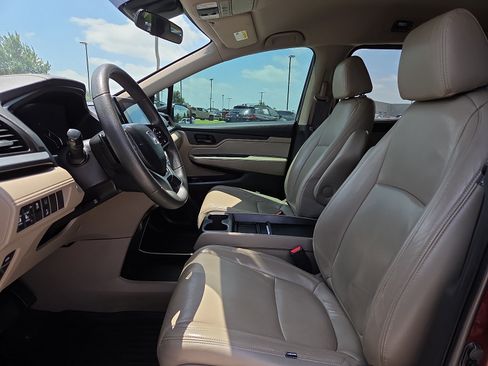 Used 2020 Honda Odyssey EX image 17