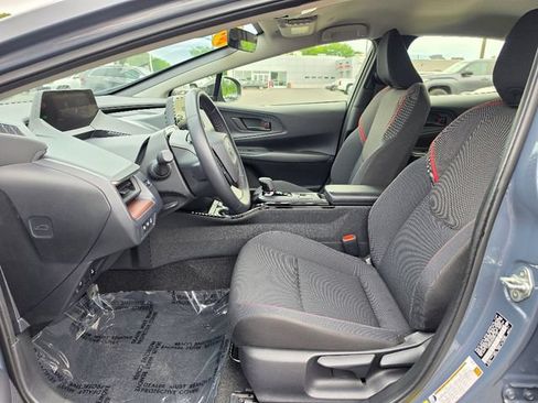 Used 2024 Toyota Prius Prime FWD image 21