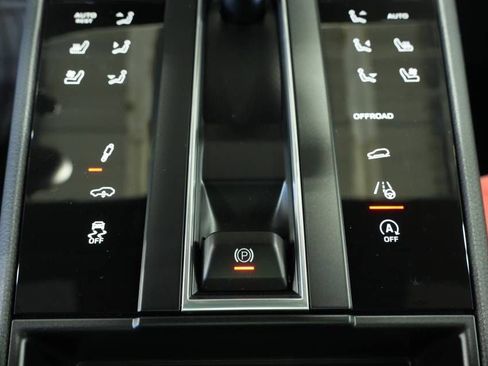 New 2026 Porsche Macan Turbo image 22