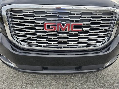 Used 2018 GMC Yukon Denali w/ Denali Ultimate Package image 10
