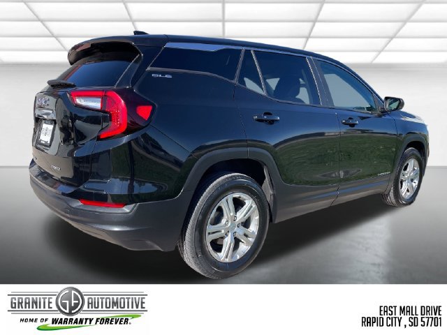 Used 2024 GMC Terrain SLE AWD/4WD image 6