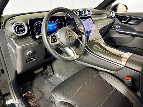Used 2023 Mercedes-Benz GLC 300 w/ Exclusive Trim Package image 9
