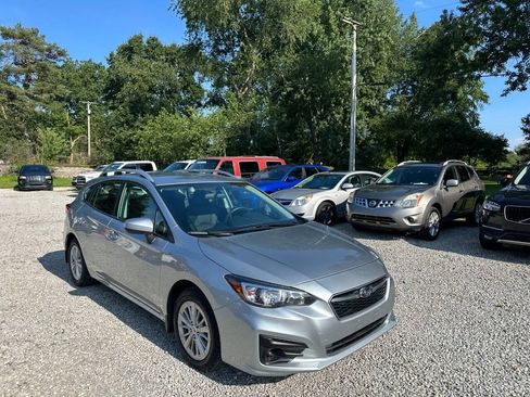 Used 2017 Subaru Impreza 2.0i Premium AWD/4WD image 3