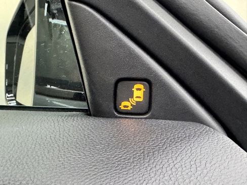 Used 2025 Acura TLX w/ Technology Package image 19