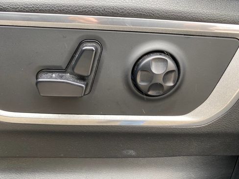 Used 2020 RAM 1500 Laramie image 18