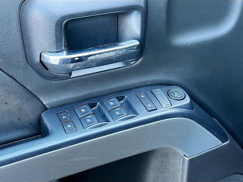 Used 2018 Chevrolet Silverado 1500 LT w/ All Star Edition image 19