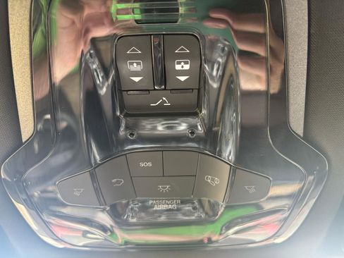Used 2023 Alfa Romeo Stelvio Ti AWD/4WD image 27