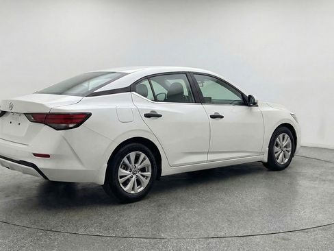 Used 2025 Nissan Sentra S FWD image 9