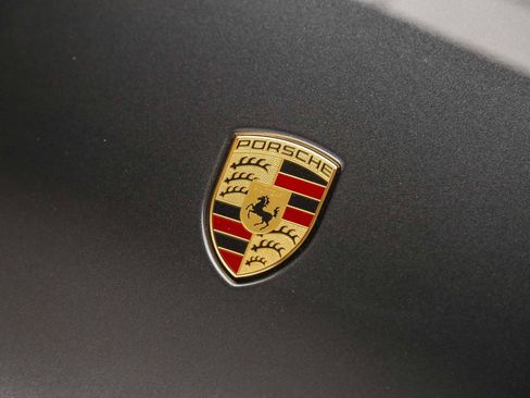 Certified 2025 Porsche Macan S AWD/4WD image 11