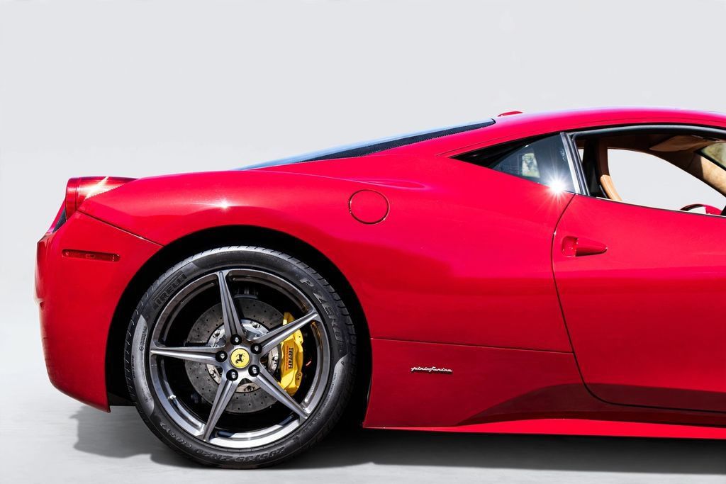 Used 2013 Ferrari 458 Italia Coupe RWD image 17