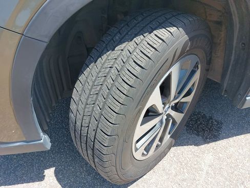 Used 2021 Subaru Outback Premium AWD/4WD image 29