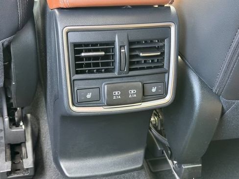 Used 2023 Subaru Forester Touring AWD/4WD image 15
