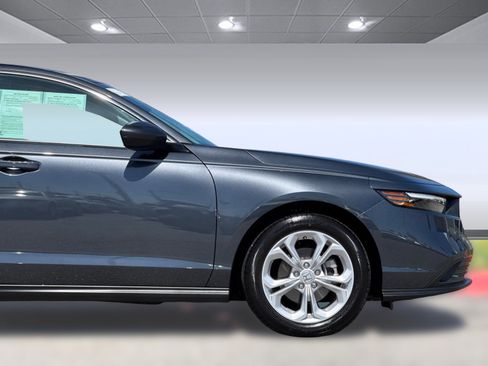Certified 2025 Honda Accord LX image 33