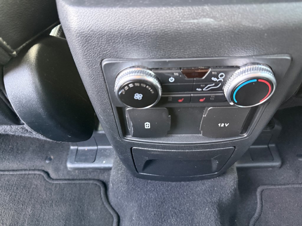 Used 2023 Ford Explorer Limited AWD/4WD image 21