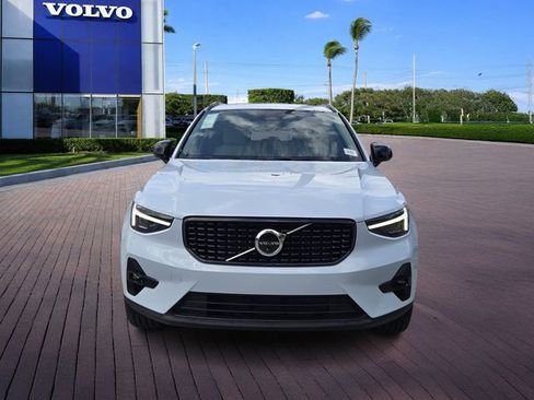 New 2026 Volvo XC40 B5 Ultra AWD/4WD image 2