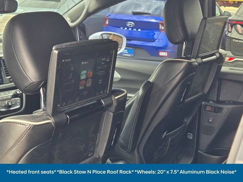 Used 2019 Chrysler Pacifica Limited w/ Advanced Safetytec Group FWD image 28