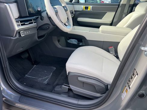 New 2026 Hyundai Santa Fe SE image 9