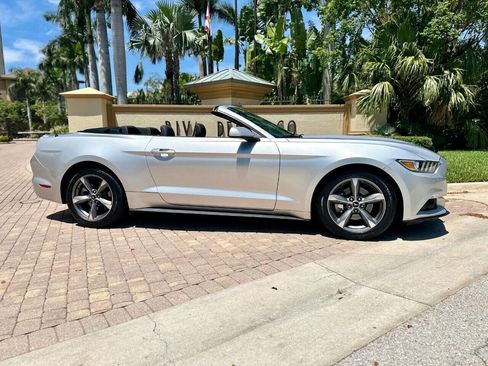Used 2015 Ford Mustang Convertible w/ Equipment Group 051A image 11